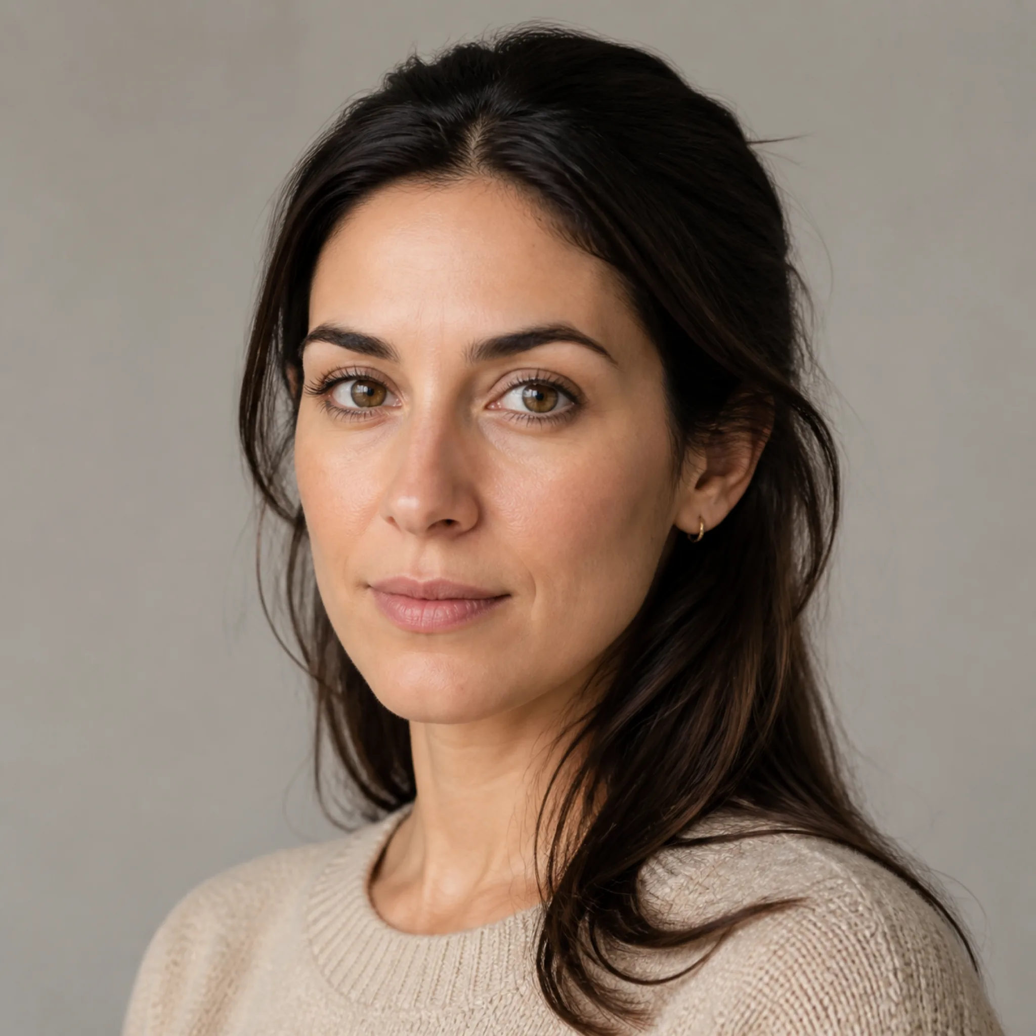 Synthetic source face portrait with similar angle and lighting